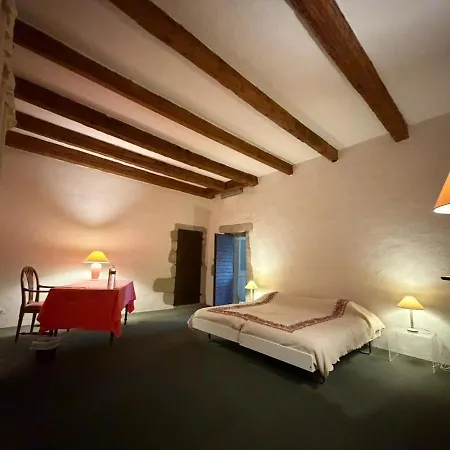Chateau De Savigny - Terre Pensionat 3*