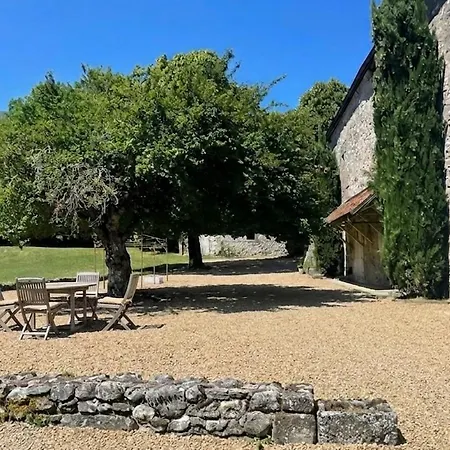 Chateau De Savigny - Terre بيت ضيافة